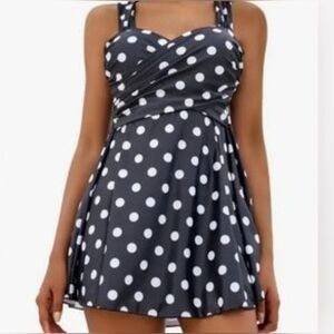 NWT Cocopear Elegant One Piece Swimdress With Shorts Black/Polka Dots Sz 4XL